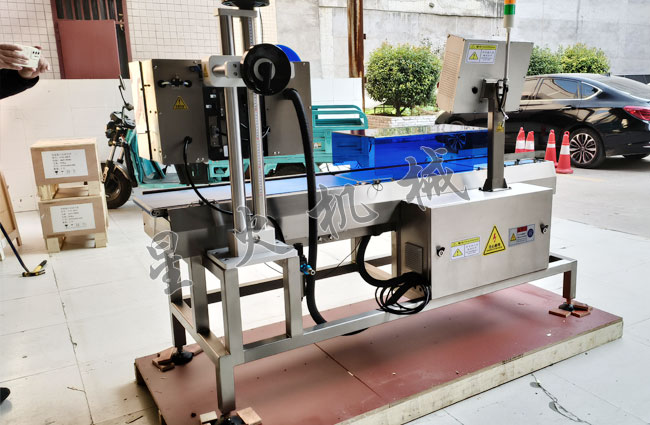 稱重打印自動貼標簽機